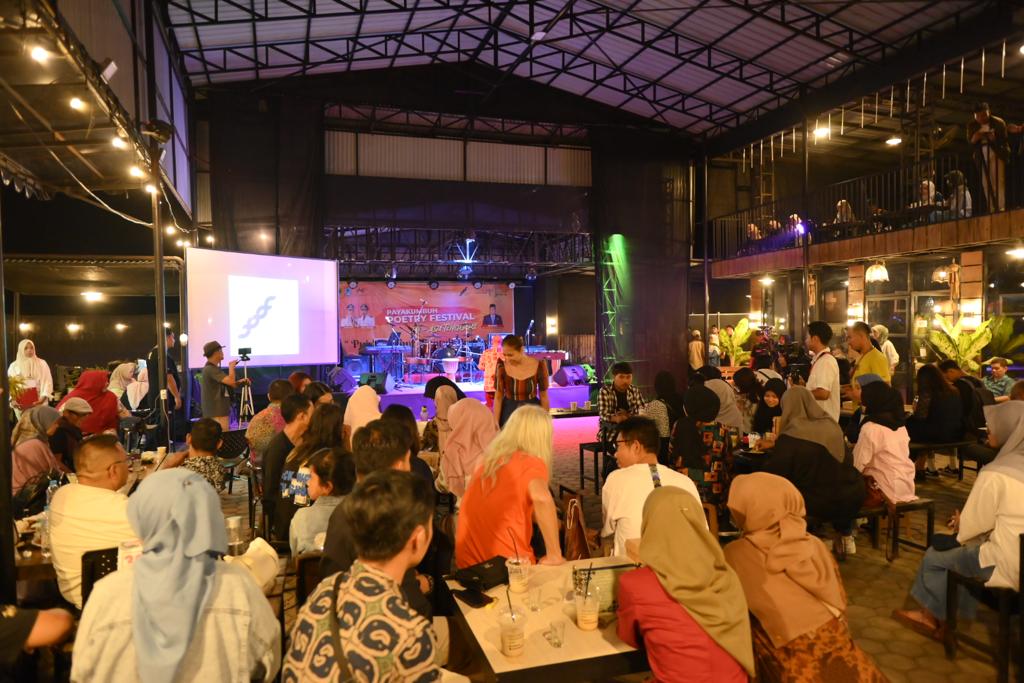Penutupan Payakumbuh Poetry Festival 2023 Berlangsung Semarak dan Banjir Apresiasi