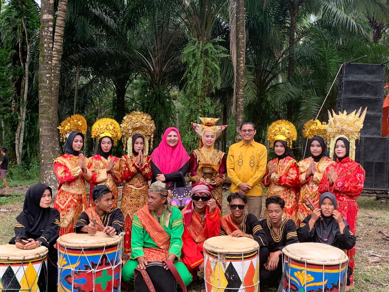 Hj Nevi Zuairina Bangun Sinergi untuk Kemajuan Bersama Warga Jorong Simalungking Agam